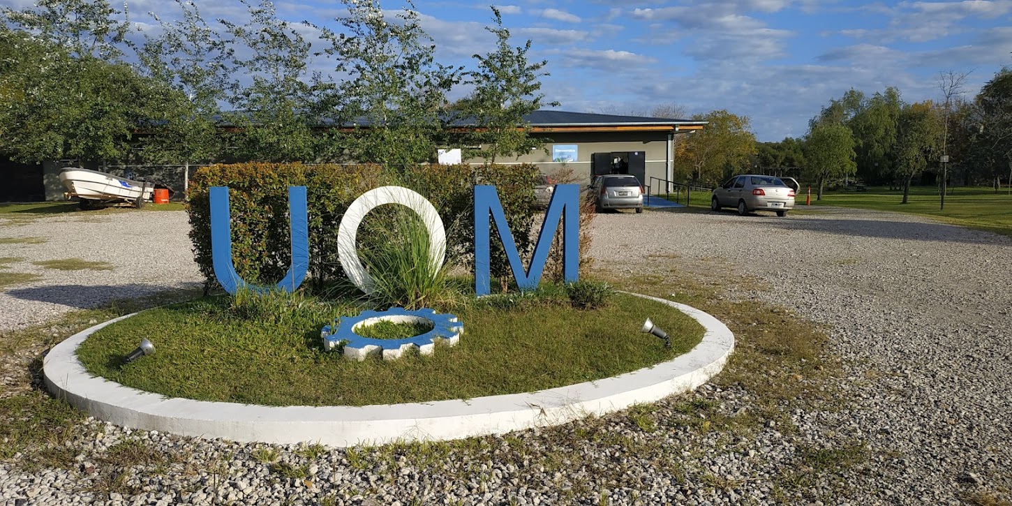 CAMPING DE PESCA UOM