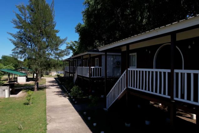 CAMPING-EL-CANAL-ISLA-TALAVERA-ZARATE-5-636x426